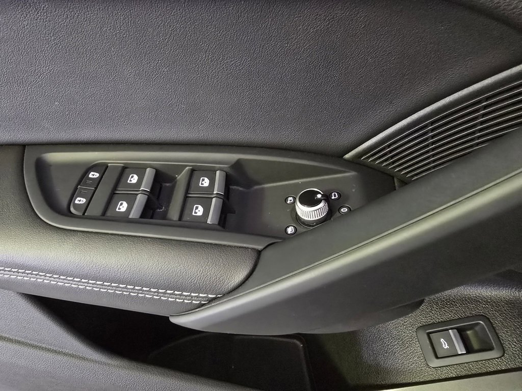 Used 2022 Audi Q5 2.0T Premium Plus w/ Premium Plus Package image 10