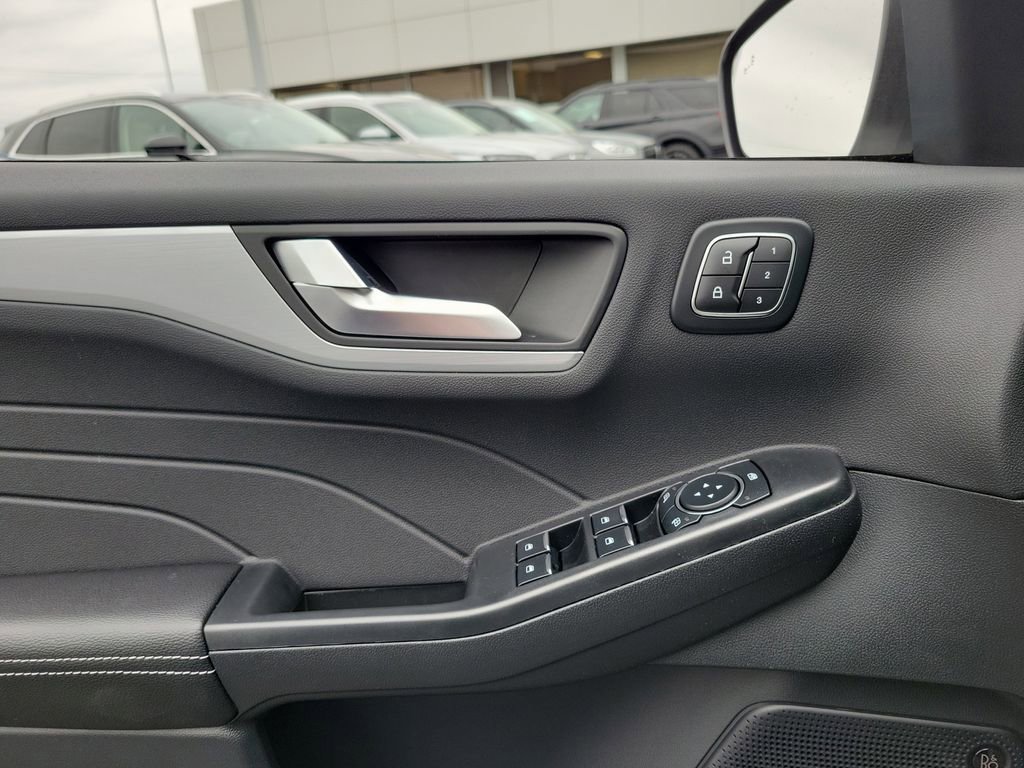New 2026 Ford Escape Platinum w/ Premium Technology Package image 18