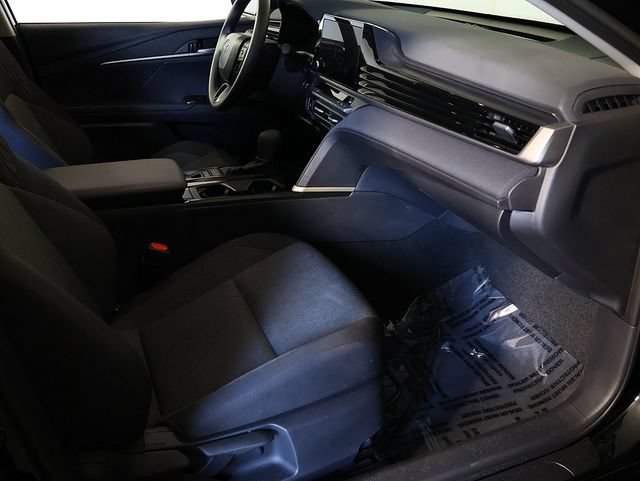 Used 2026 Toyota Camry LE FWD image 31