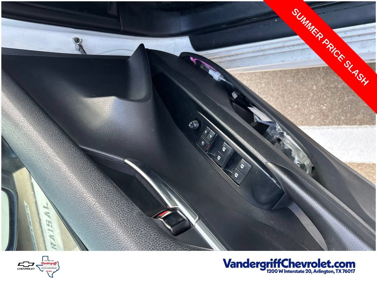 Used 2020 Toyota Camry SE FWD image 16