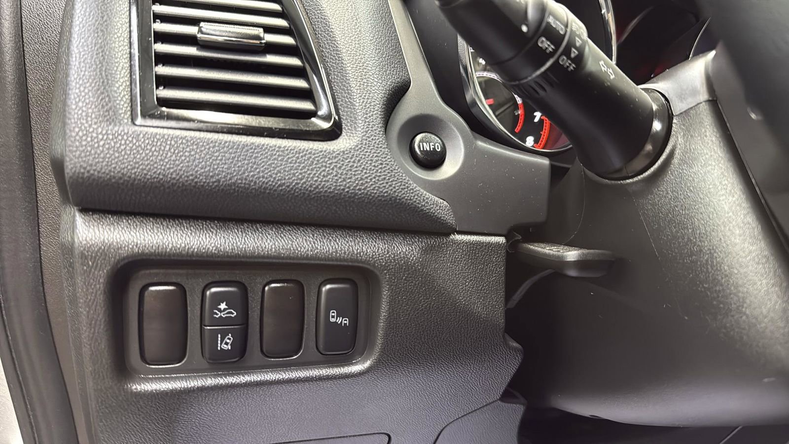 Used 2025 Mitsubishi Outlander Sport AWD image 18