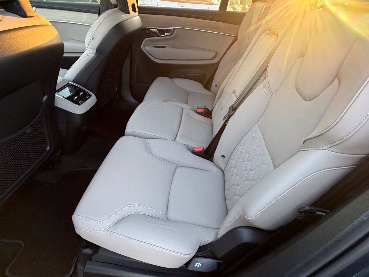 New 2026 Volvo XC90 B5 Plus w/ Protection Package Premier AWD/4WD image 20
