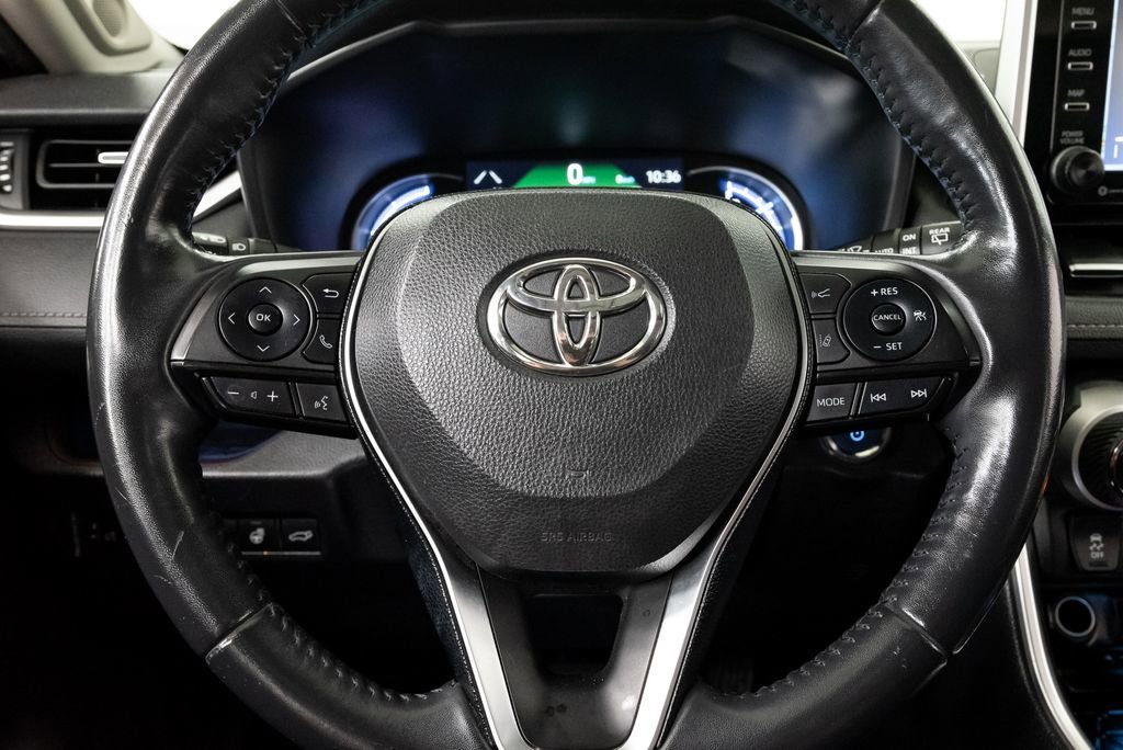 Used 2019 Toyota RAV4 Limited AWD/4WD image 16