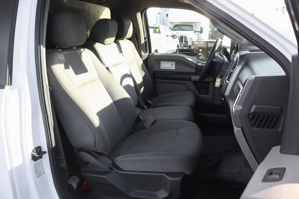 Used 2017 Ford F550 2WD Regular Cab Super Duty image 44