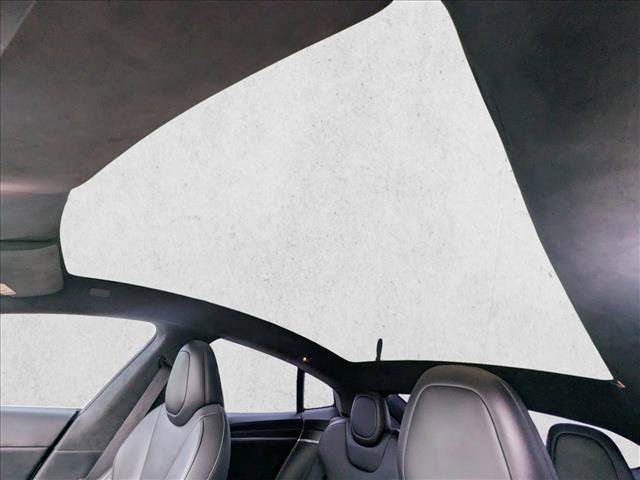 Used 2022 Tesla Model S Plaid image 16