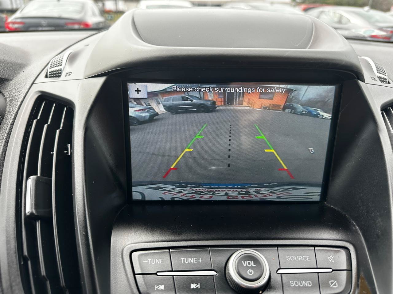 Used 2019 Ford Escape SE FWD image 14