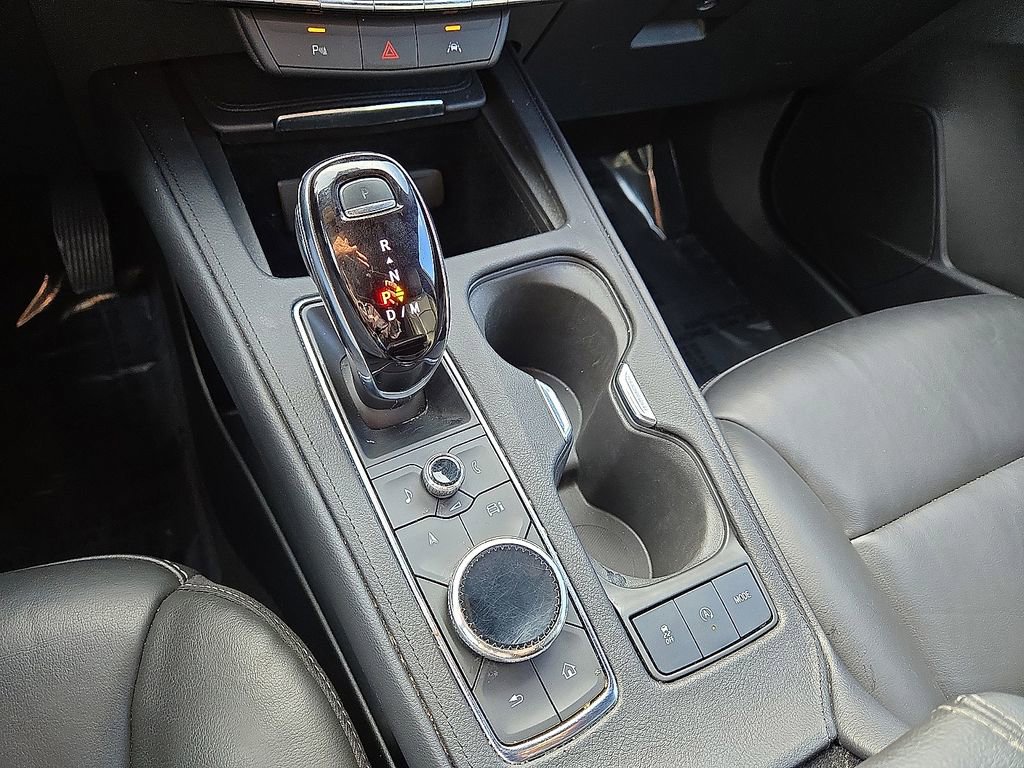 Used 2024 Cadillac XT4 Premium Luxury image 31