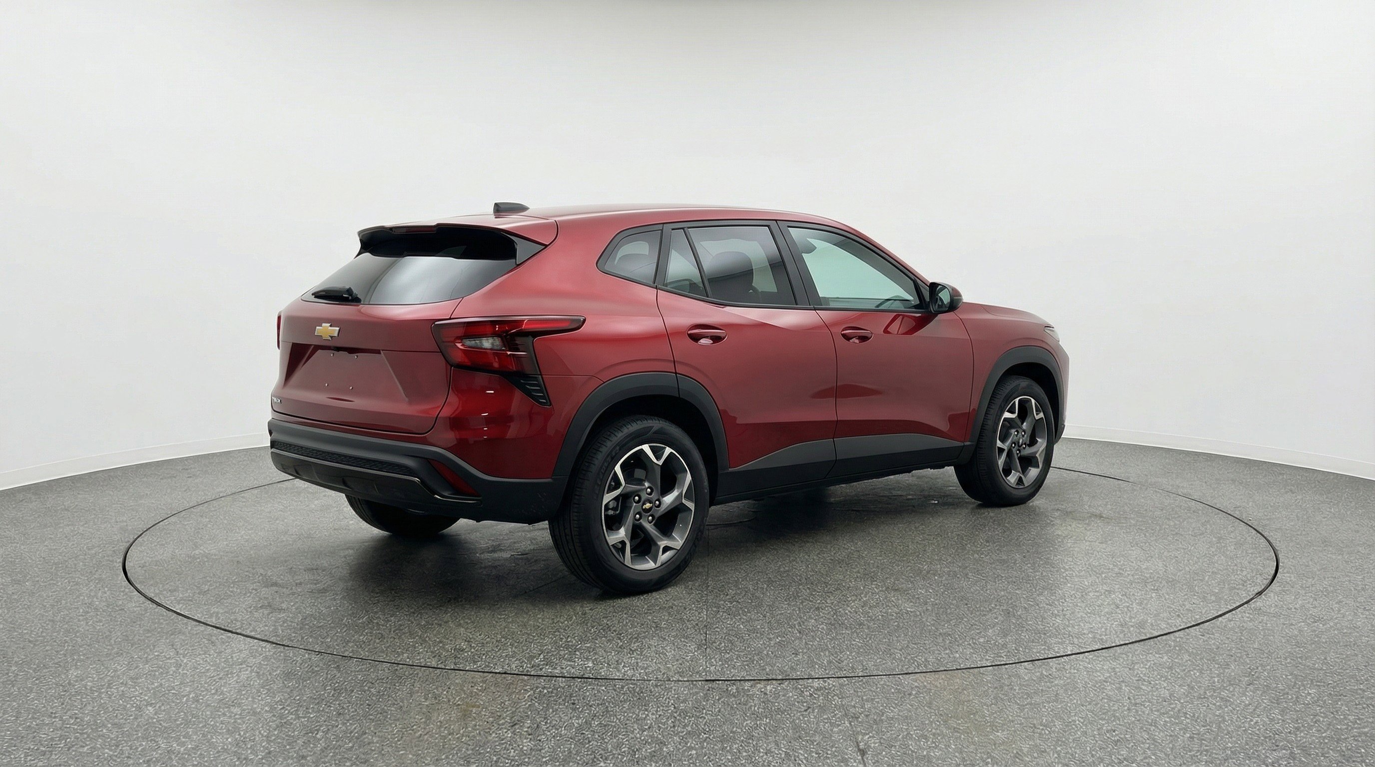 Used 2025 Chevrolet Trax LT FWD image 9