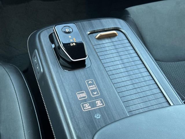 Used 2023 Nissan Ariya AWD image 21