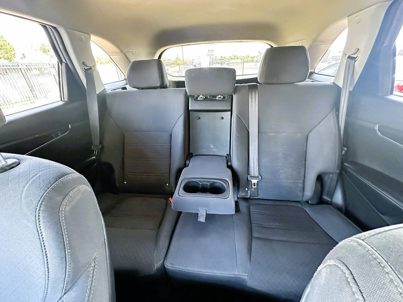 Used 2018 Kia Sorento L FWD image 28