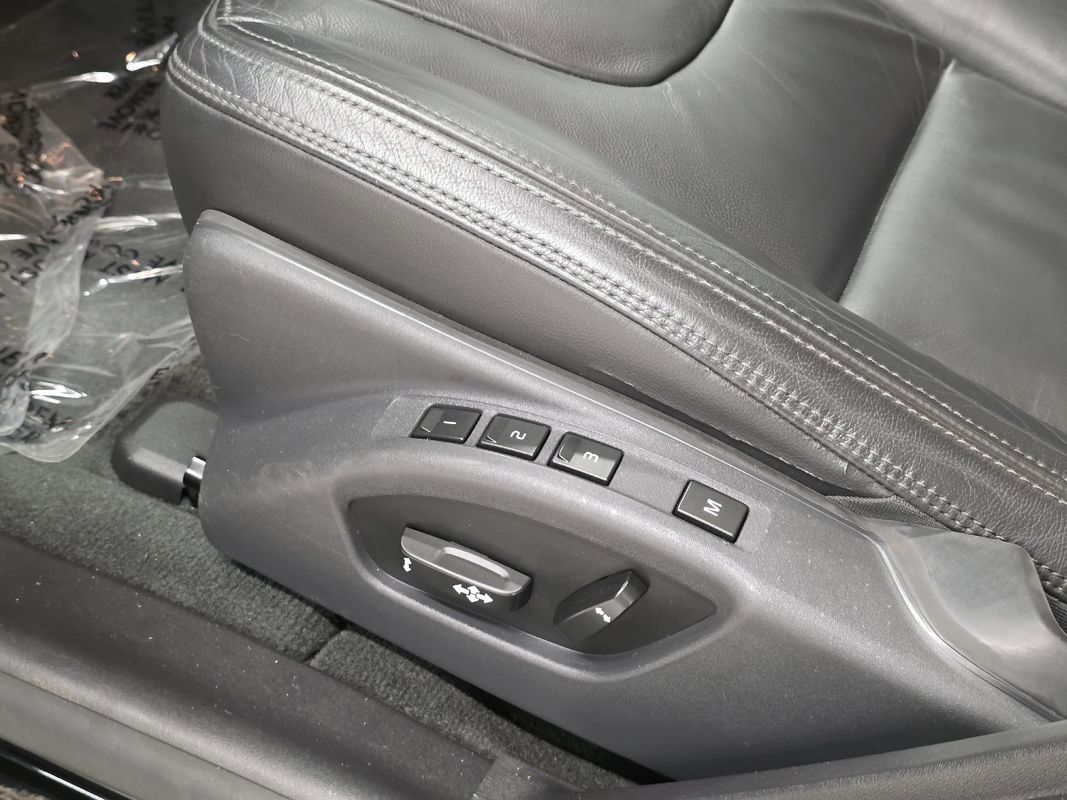 Used 2013 Volvo S60 T5 FWD image 25