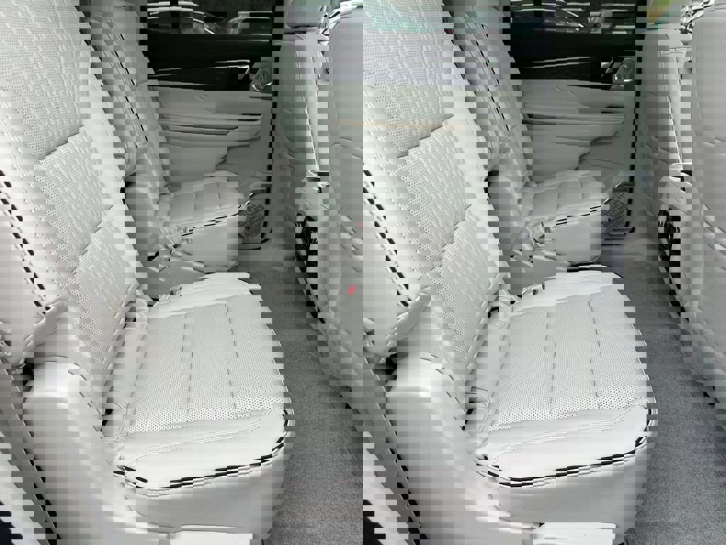 New 2026 Buick Enclave Avenir image 16