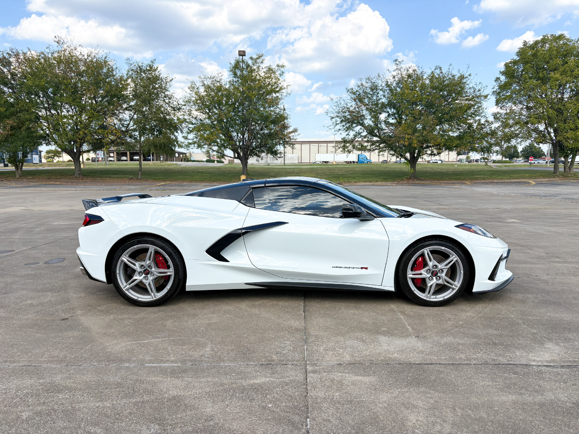 Used 2023 Chevrolet Corvette Stingray Premium Conv w/ Z51 Performance Package RWD image 12