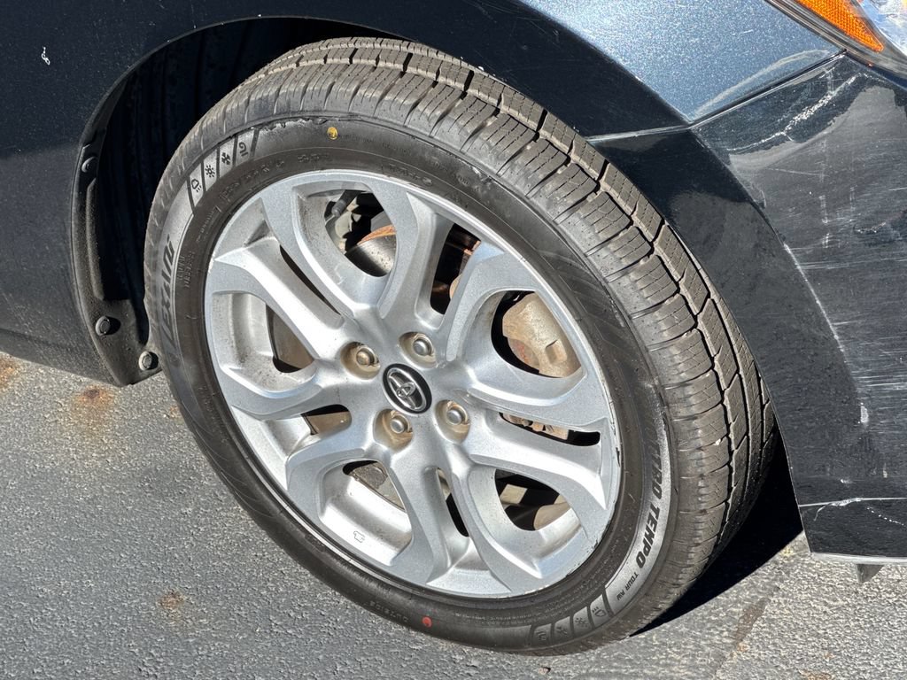 Used 2018 Toyota Yaris iA FWD image 9