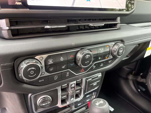 New 2026 Jeep Wrangler Unlimited Sahara AWD/4WD image 23