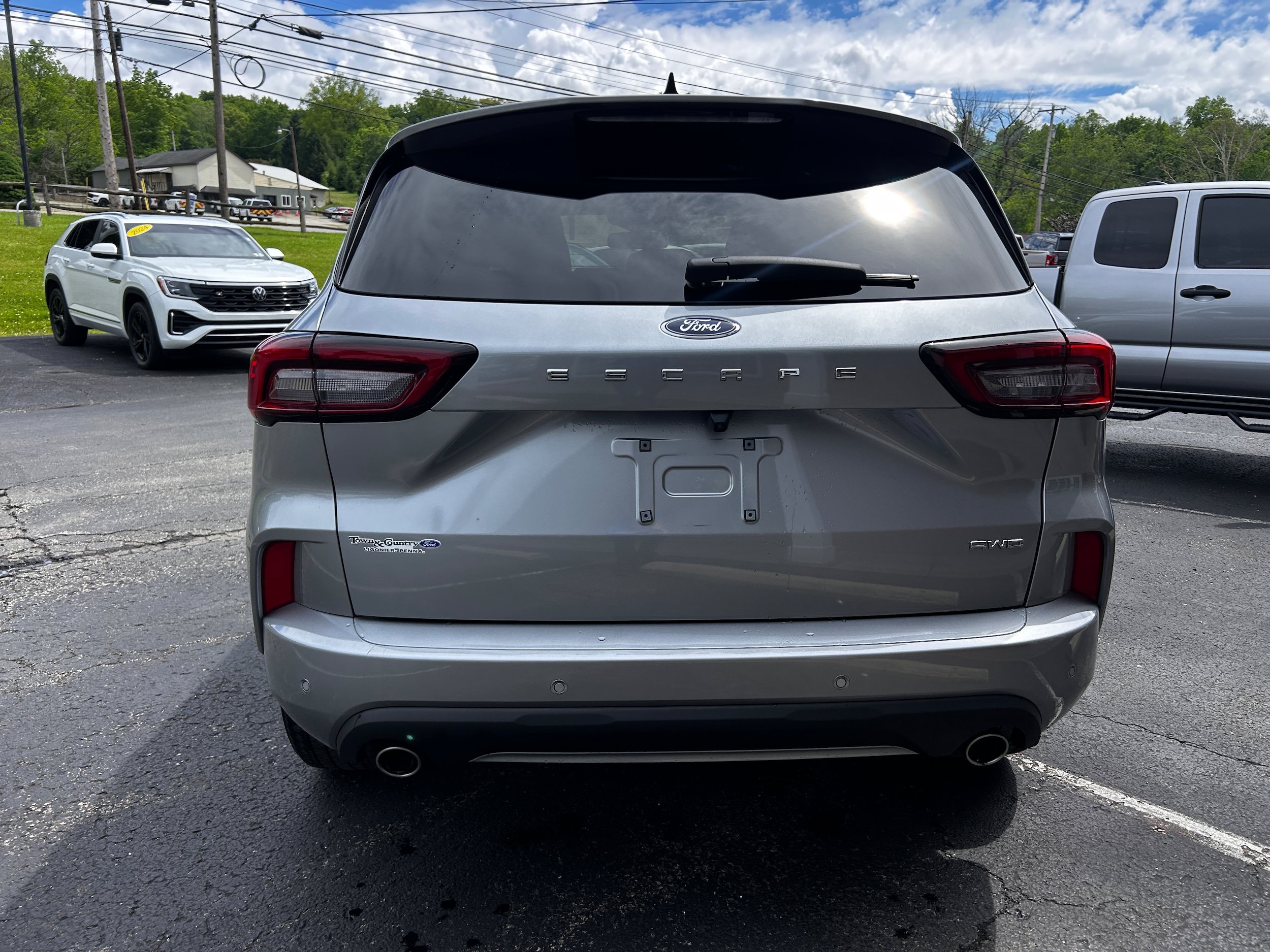 Used 2023 Ford Escape ST-Line Elite w/ Premium Technology Package AWD/4WD image 12