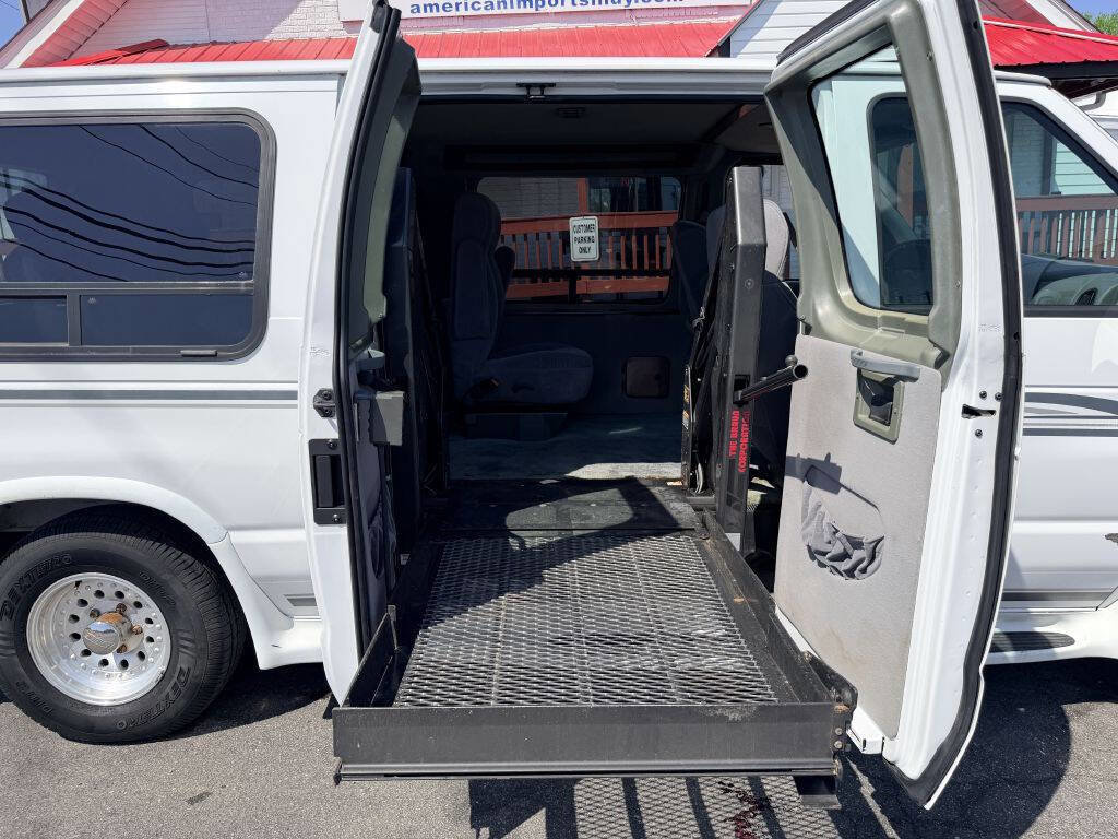 Used 1999 Ford E-150 and Econoline 150 RWD image 17