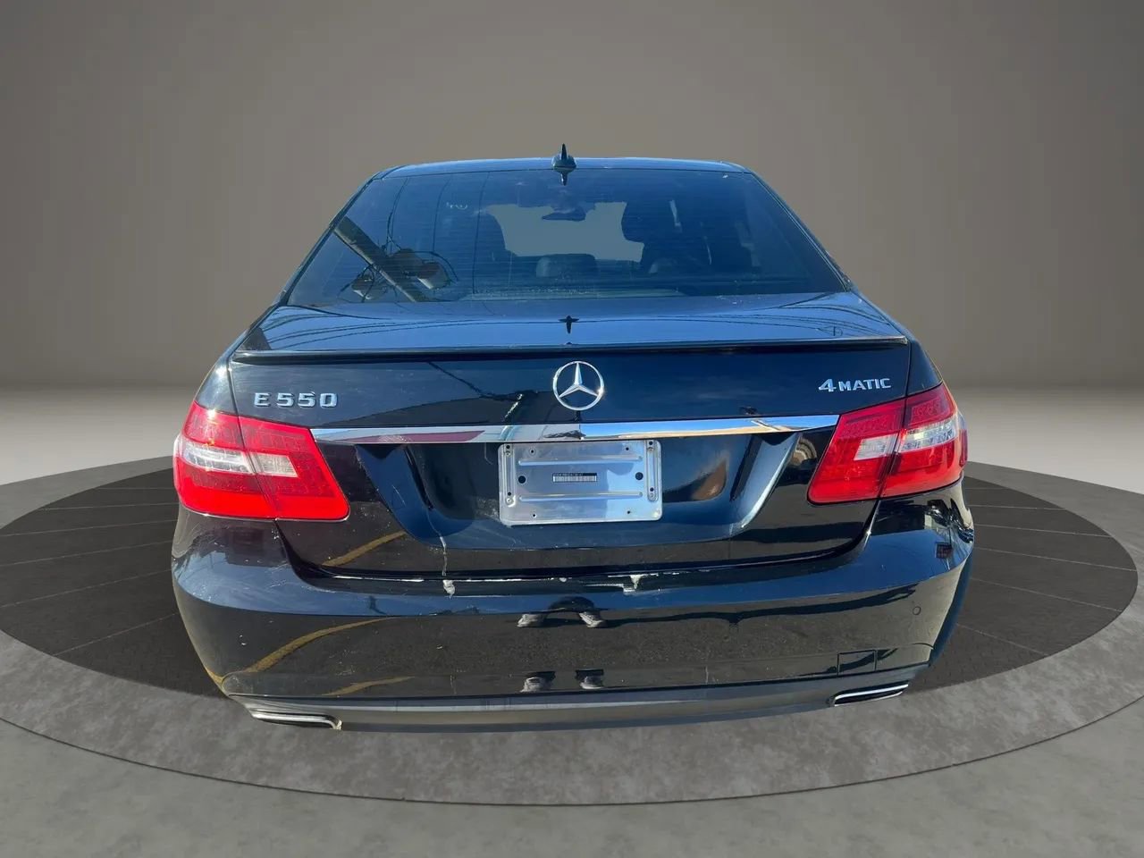 Used 2013 Mercedes-Benz E 550 4MATIC Sedan image 5