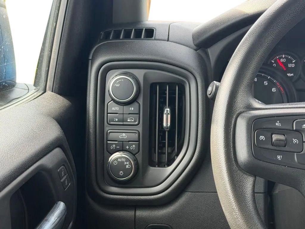 Used 2023 Chevrolet Silverado 1500 Custom AWD/4WD image 14