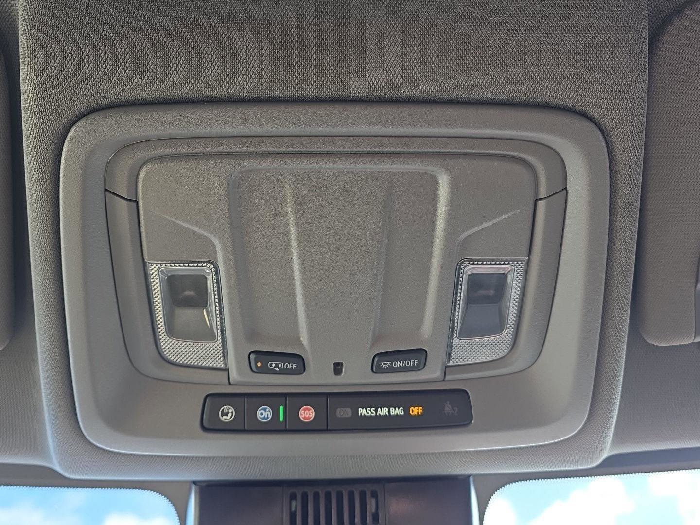 Used 2025 Chevrolet Silverado 2500 Custom image 21