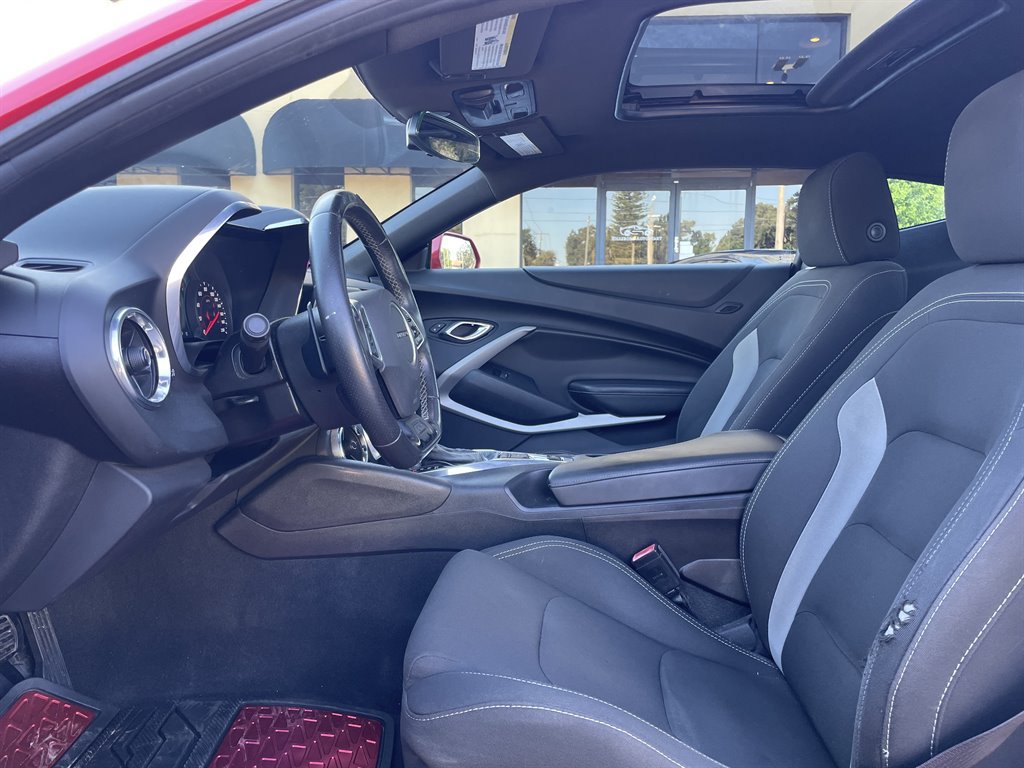 Used 2017 Chevrolet Camaro SS RWD image 21