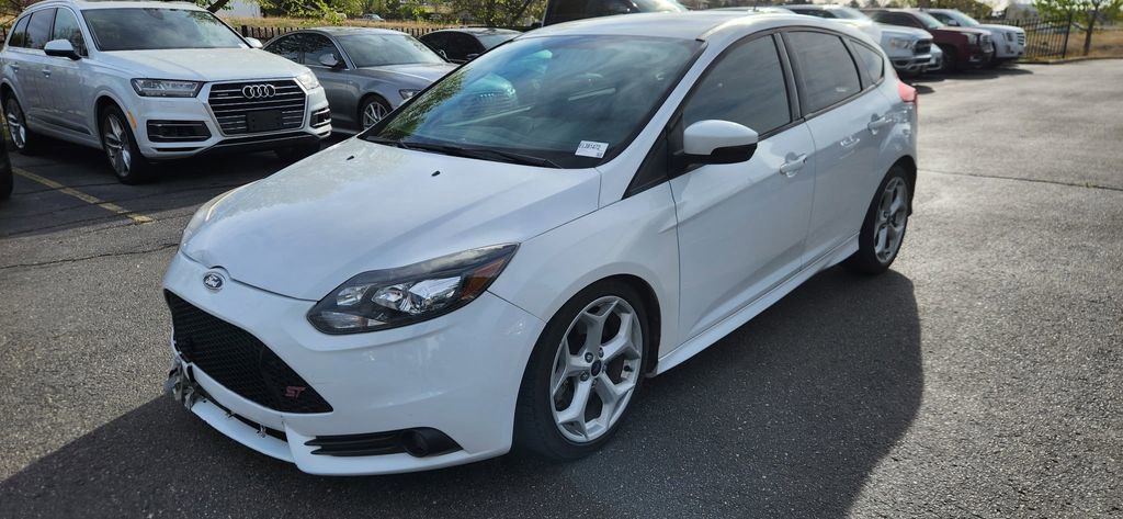 Used 2014 Ford Focus ST w/ Equipment Group 202A FWD image 2