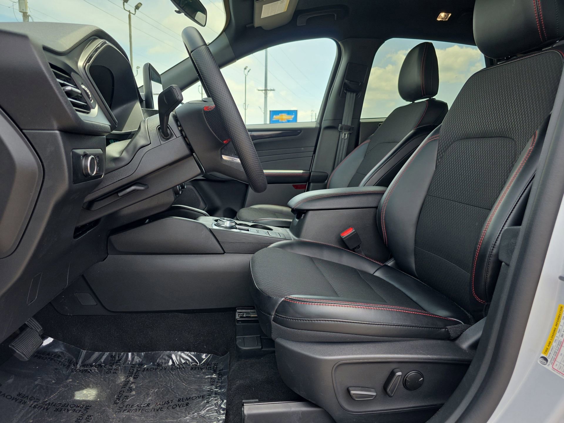 Used 2025 Ford Escape ST-Line FWD image 10