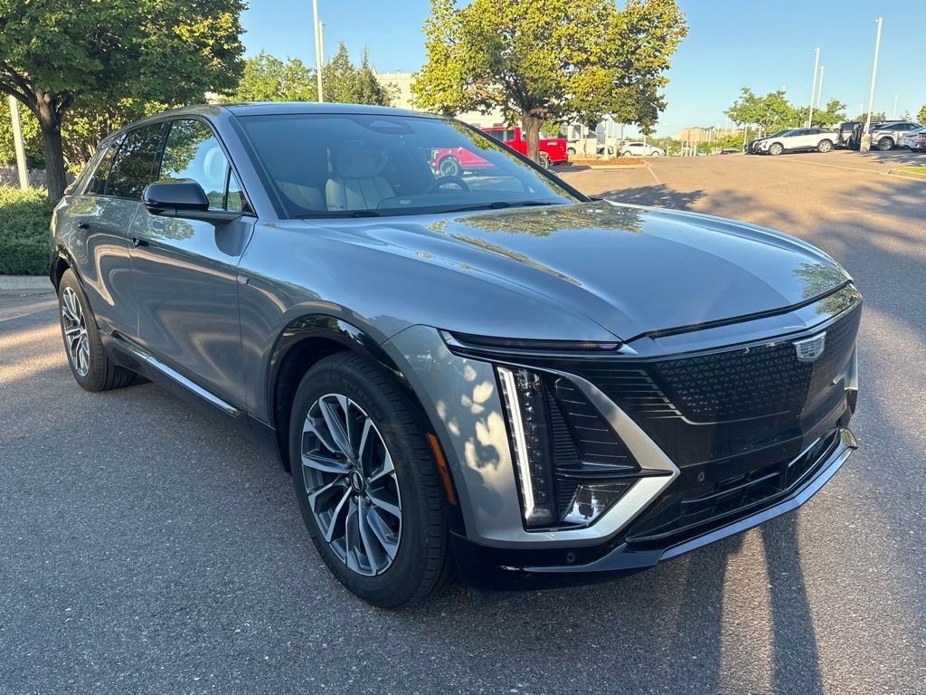 Used 2024 Cadillac Lyriq Sport AWD/4WD image 8