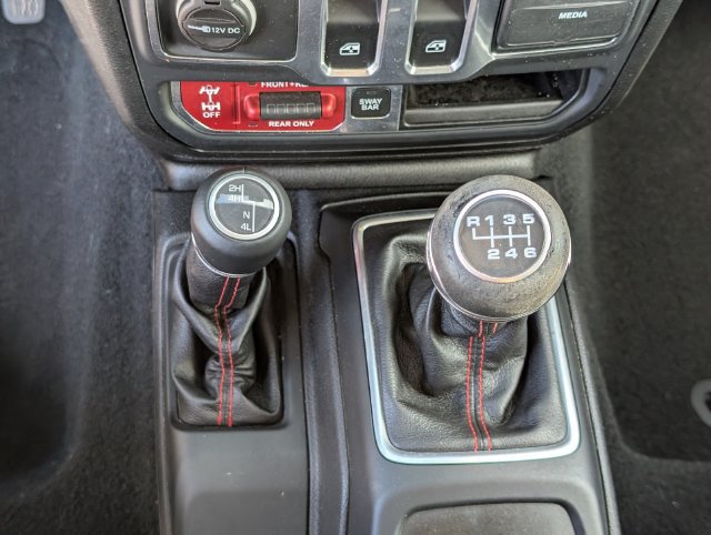 Used 2019 Jeep Wrangler Rubicon AWD/4WD image 21