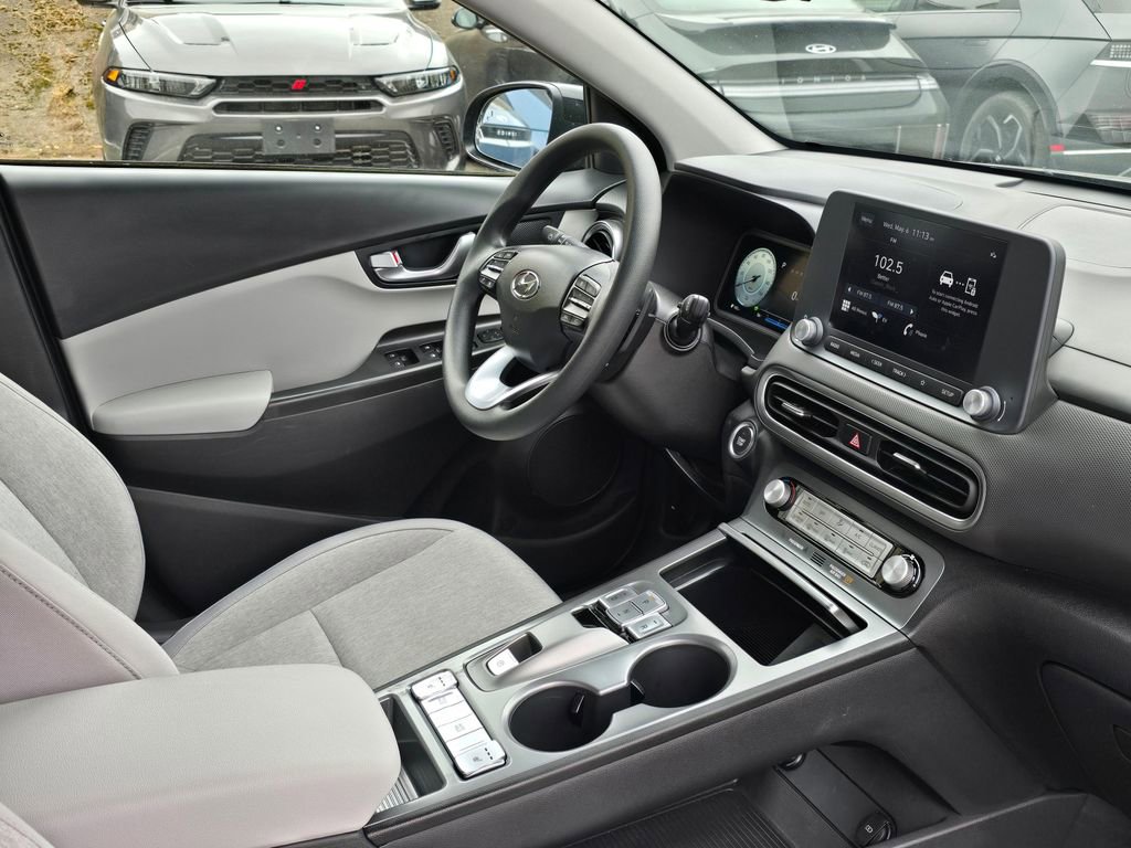 Used 2023 Hyundai Kona SE FWD image 10