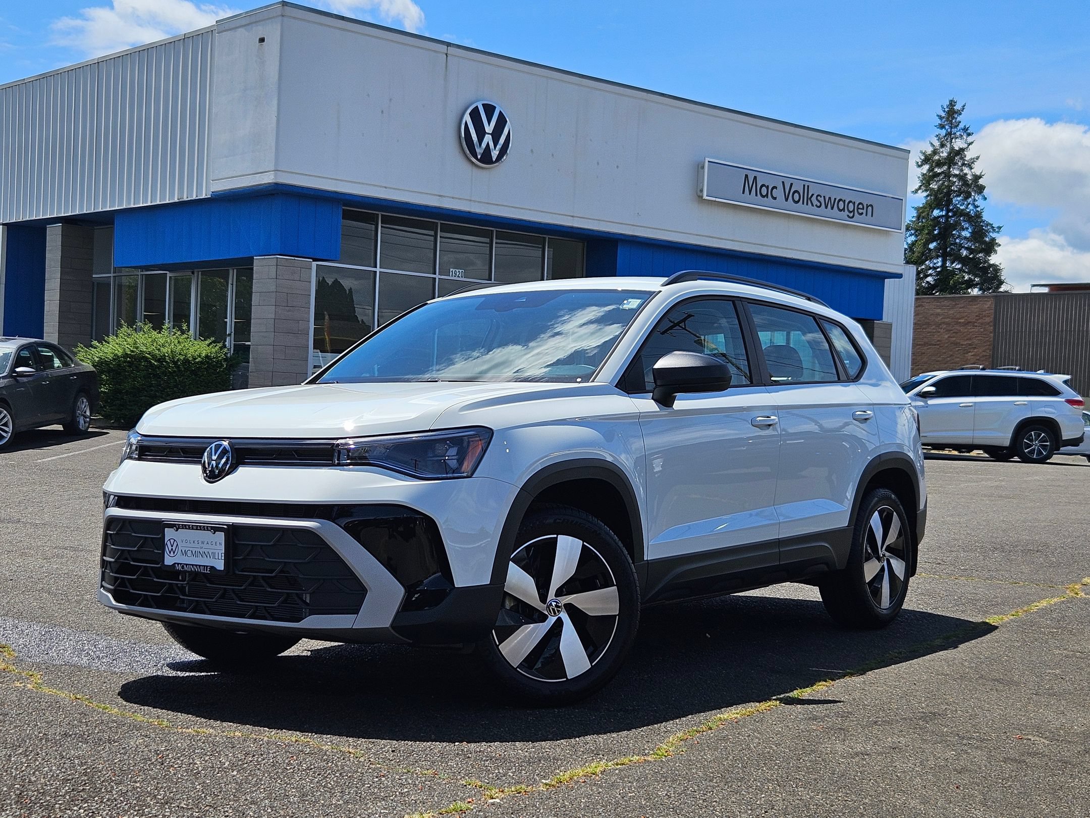 Used 2025 Volkswagen Taos S AWD/4WD image 1