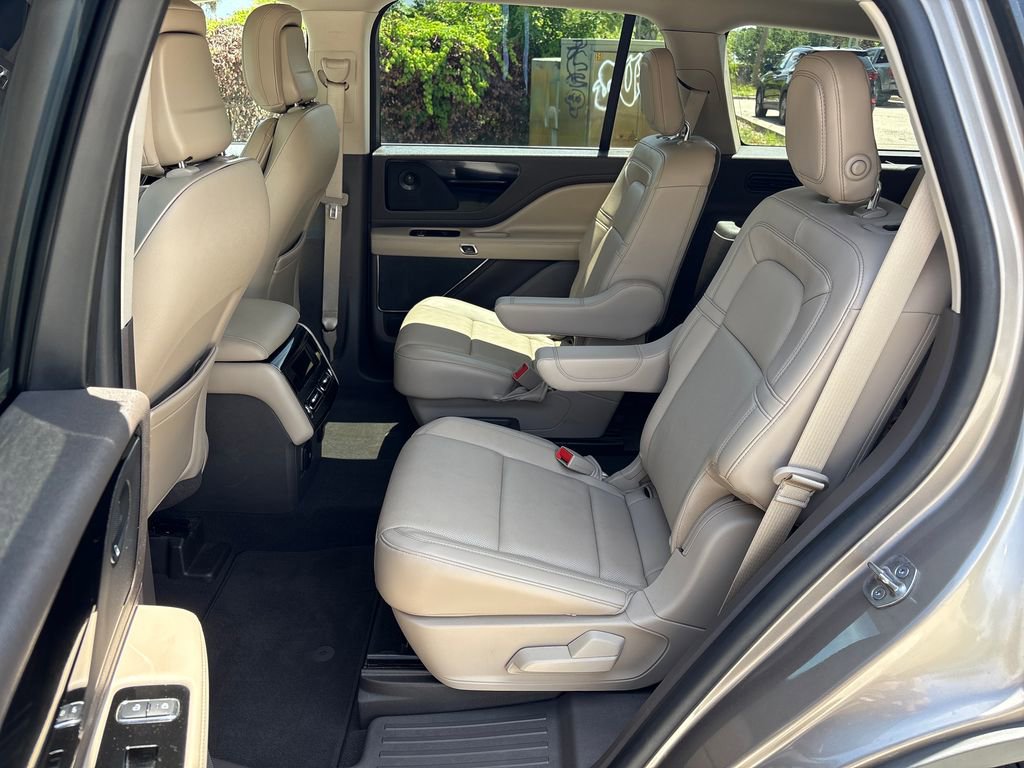 Used 2020 Lincoln Aviator Reserve RWD image 31