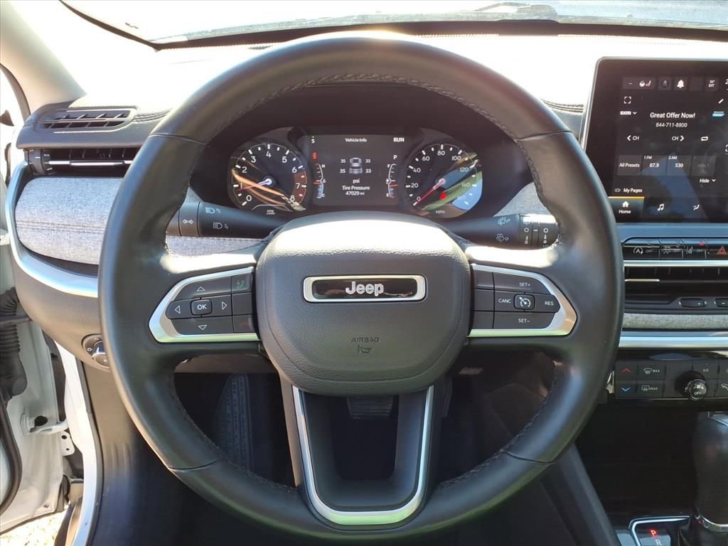 Used 2022 Jeep Compass Latitude image 25