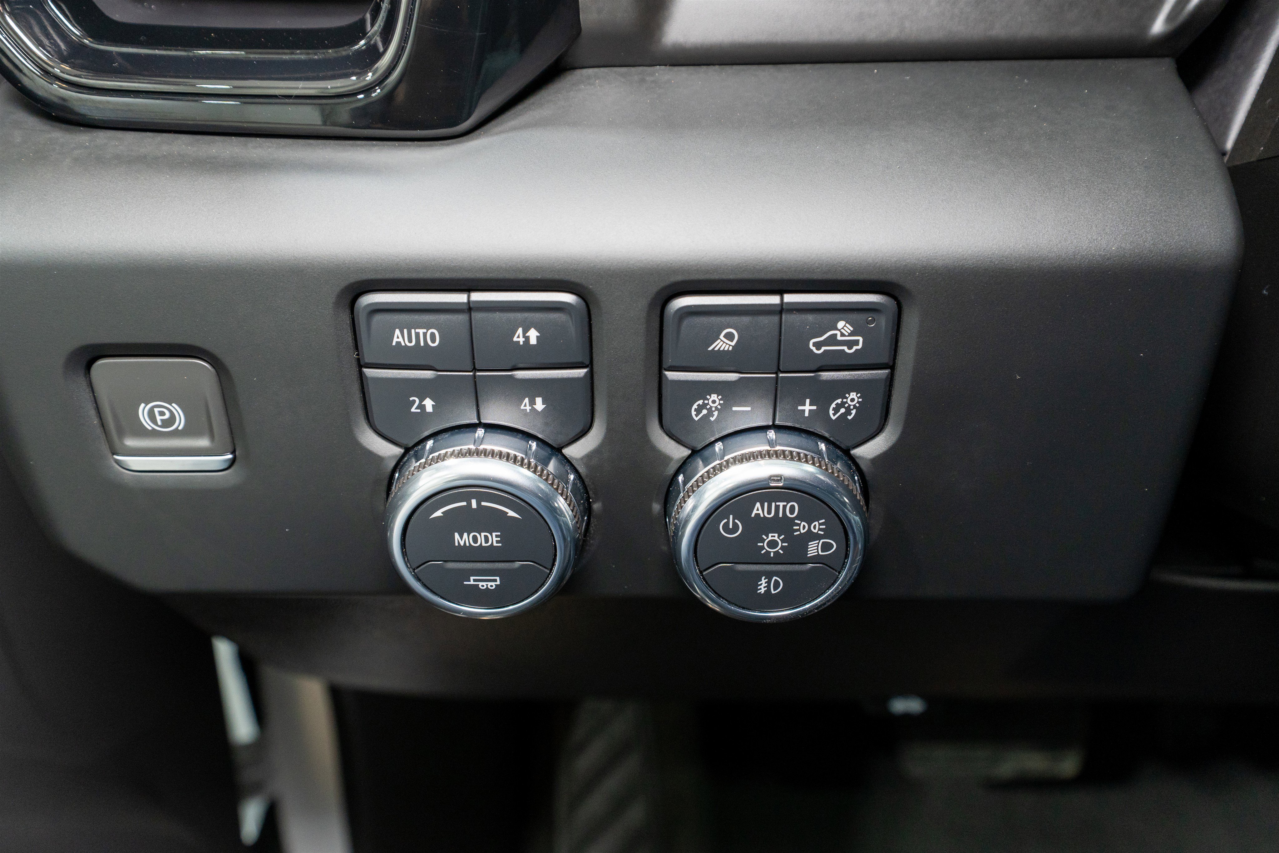 Used 2024 GMC Sierra 1500 AT4 w/ Technology Package image 35