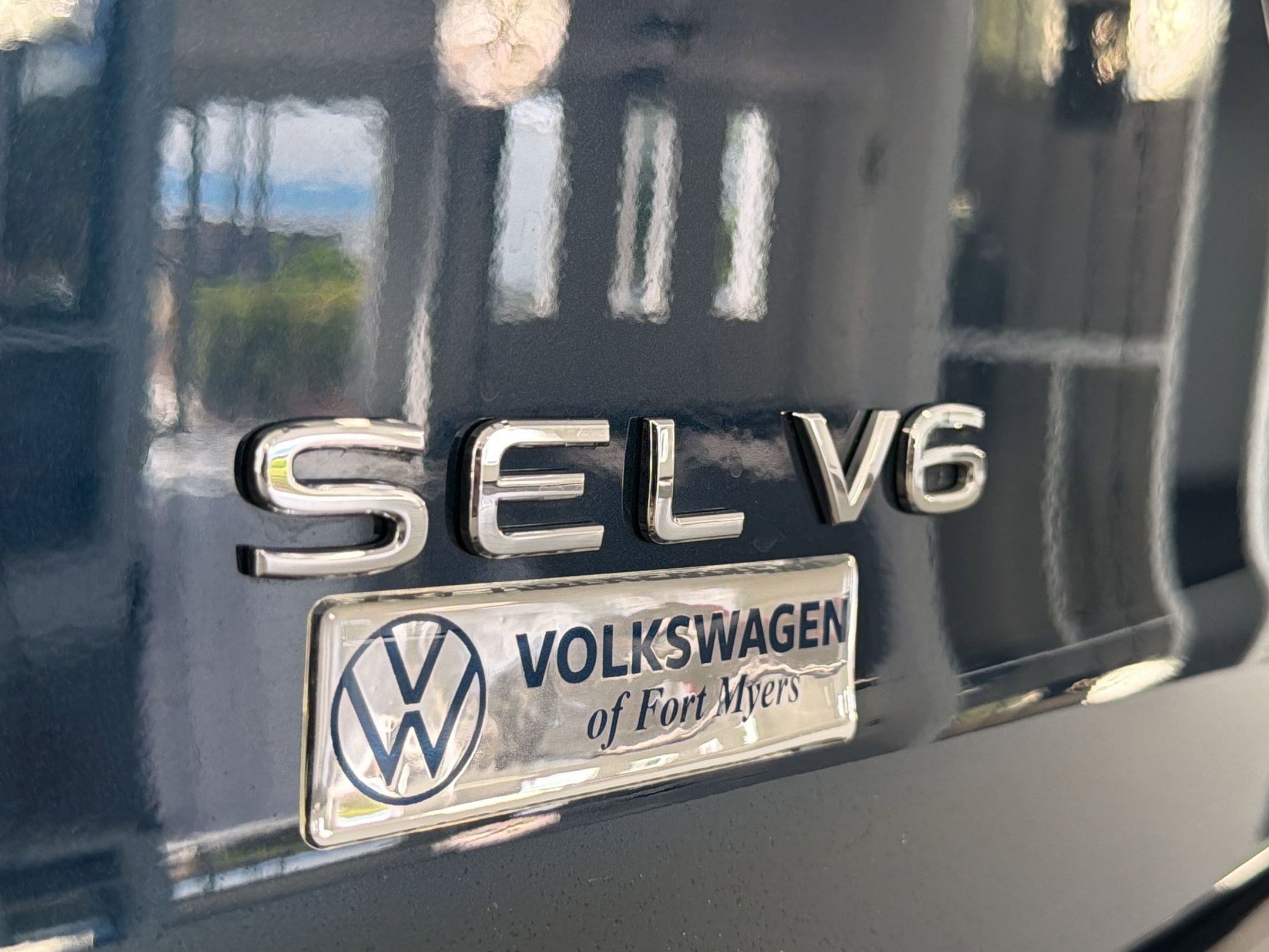 Used 2023 Volkswagen Atlas Cross Sport SEL Premium R-Line image 37