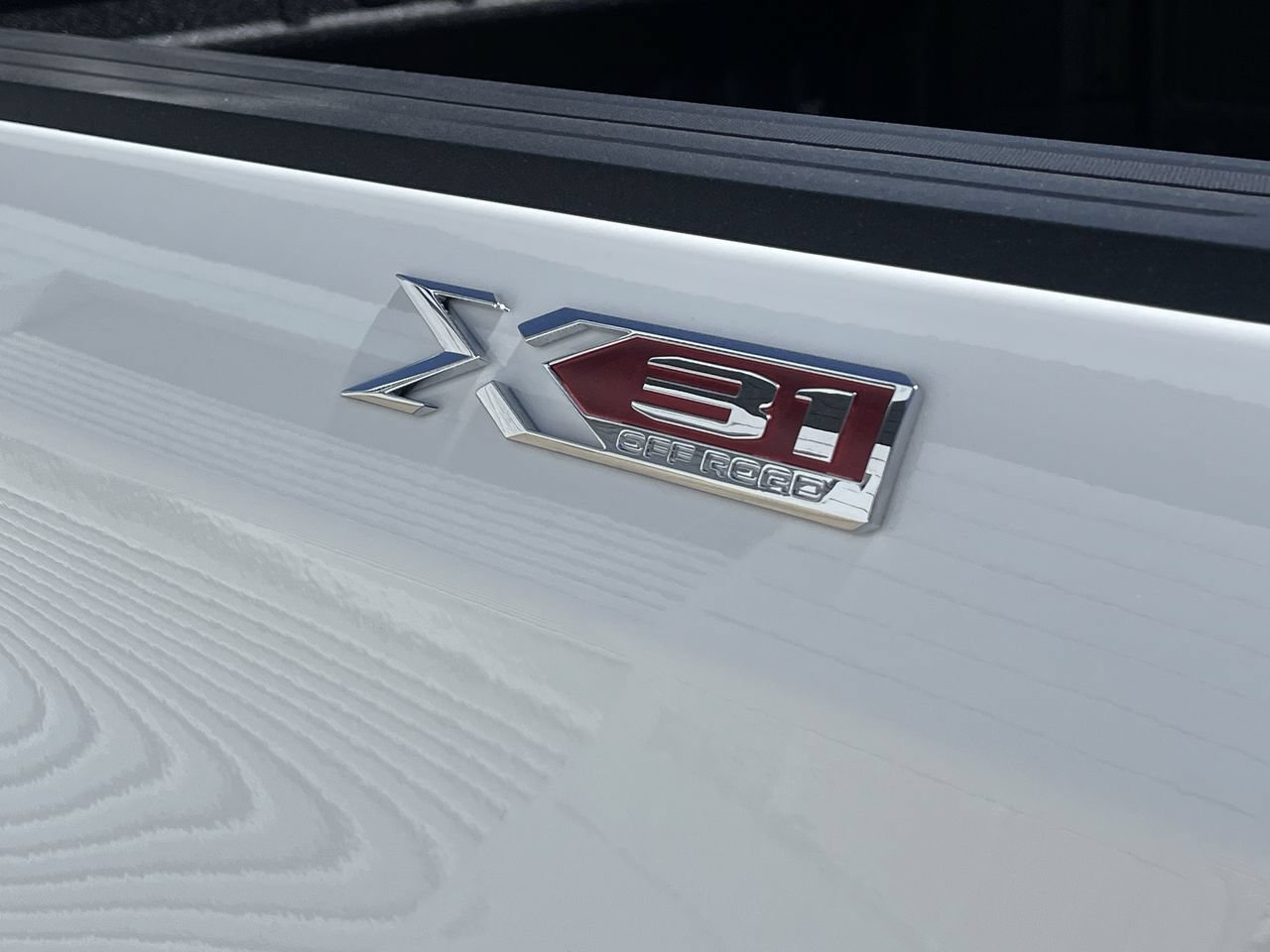 New 2026 GMC Sierra 1500 SLT w/ SLT Premium Plus Package AWD/4WD image 31