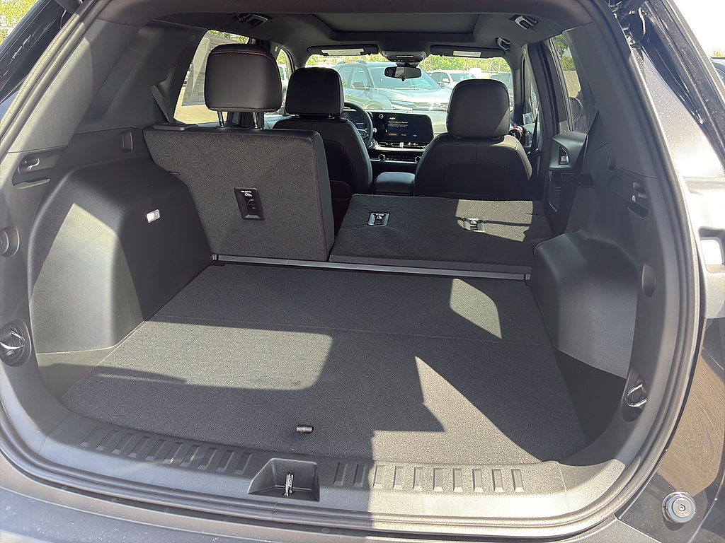 New 2027 Chevrolet Equinox RS w/ Convenience Package III AWD/4WD image 15