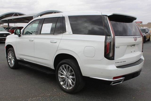 Used 2022 Cadillac Escalade Premium Luxury w/ LPO, Floor Liner Package AWD/4WD image 8