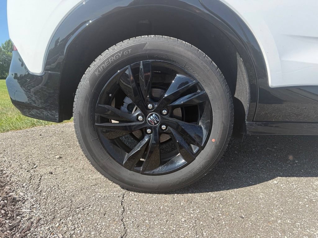 Used 2024 Buick Encore GX Sport Touring w/ Comfort Package AWD/4WD image 16