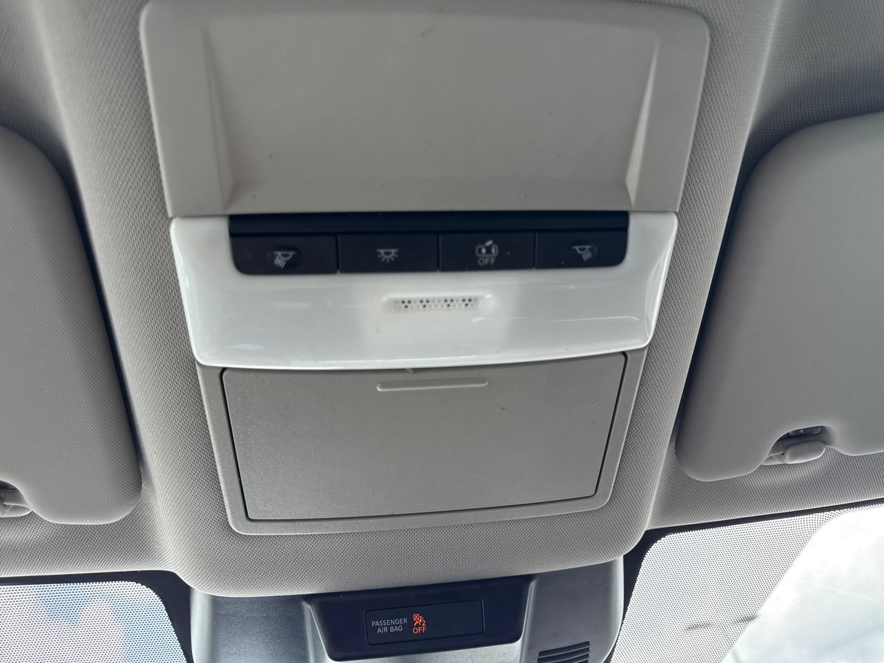Used 2022 Nissan Rogue S FWD image 27
