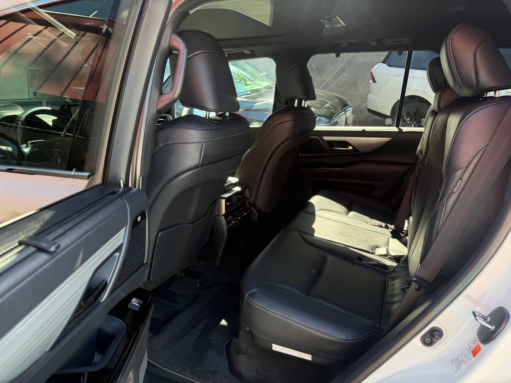 Used 2025 Lexus LX 700h F Sport AWD/4WD image 22