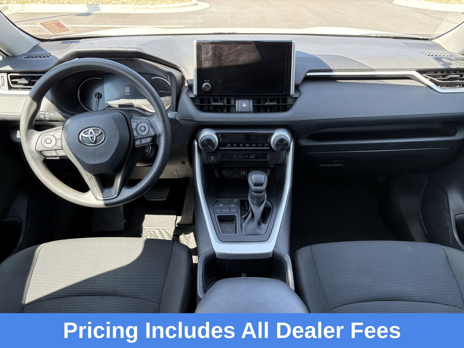 Used 2023 Toyota RAV4 LE FWD image 11