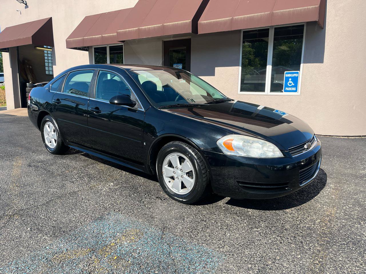 Used 2009 Chevrolet Impala LT FWD image 3