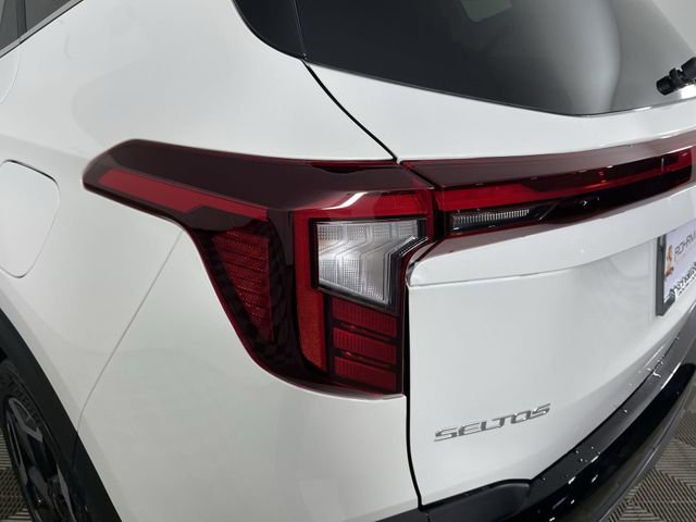 New 2026 Kia Seltos SX w/ SX Sunroof Package image 37