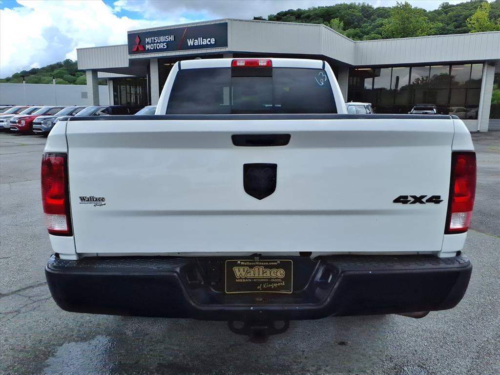 Used 2017 RAM 1500 Classic SLT AWD/4WD image 4