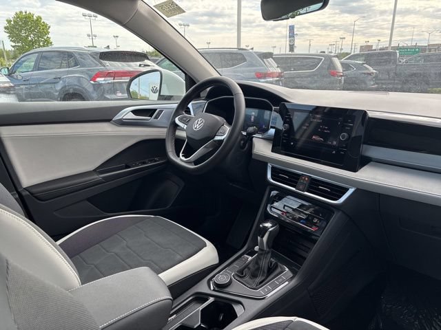 New 2026 Volkswagen Taos SE AWD/4WD image 42