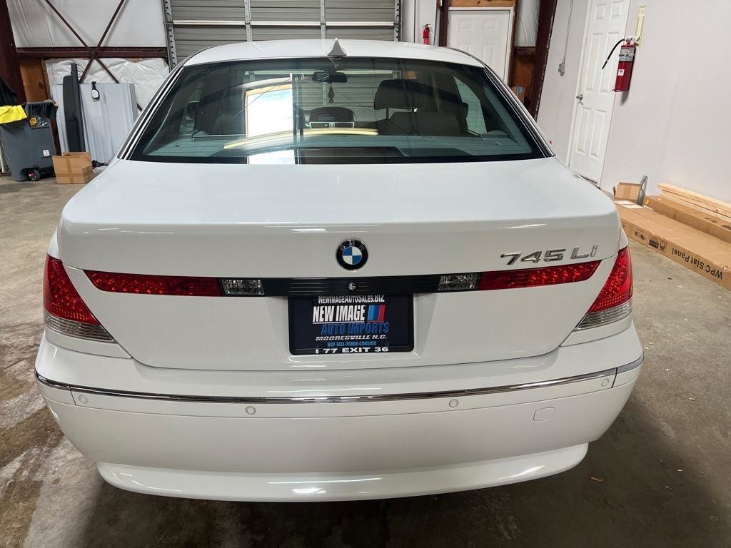 Used 2004 BMW 745Li RWD image 10