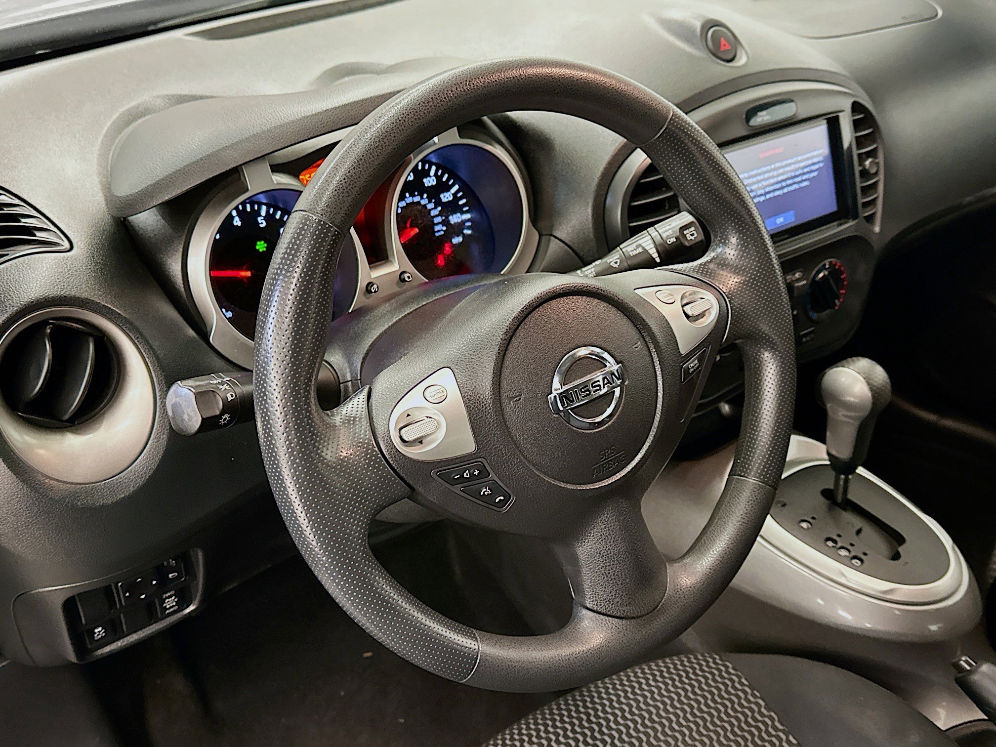 Used 2015 Nissan Juke S image 18