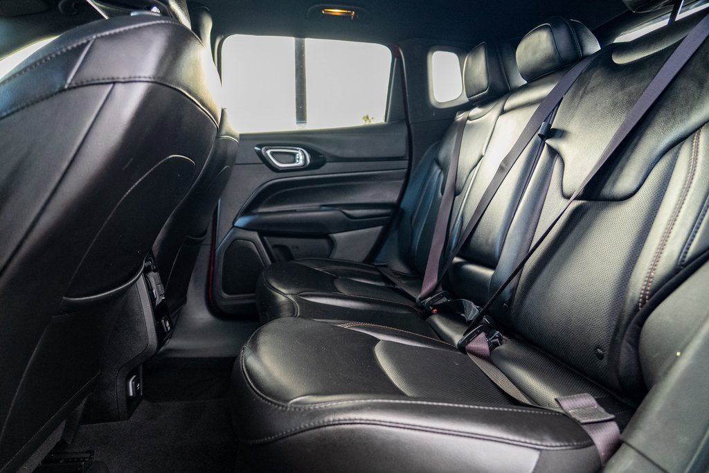 Used 2023 Jeep Compass Limited image 15