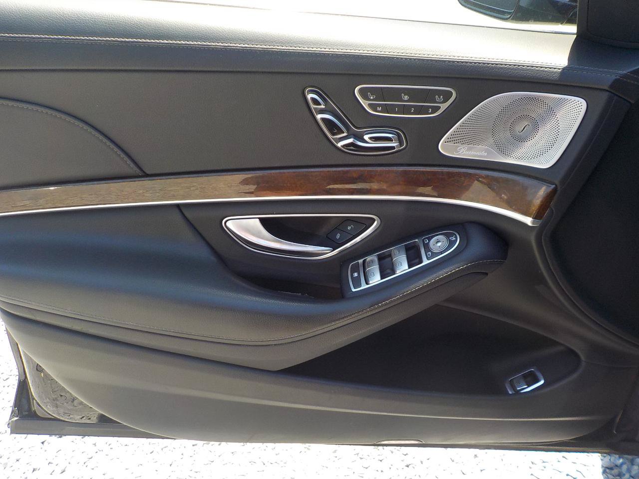 Used 2017 Mercedes-Benz S 550 4MATIC Sedan image 9